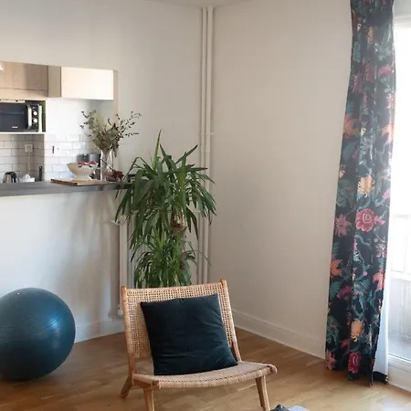 Charming Apt Near Les Buttes Chaumont Apartment Paris