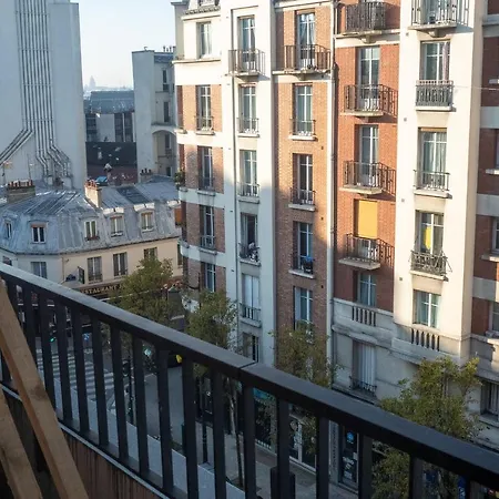 Apartment Charming Apt Near Les Buttes Chaumont Paris
